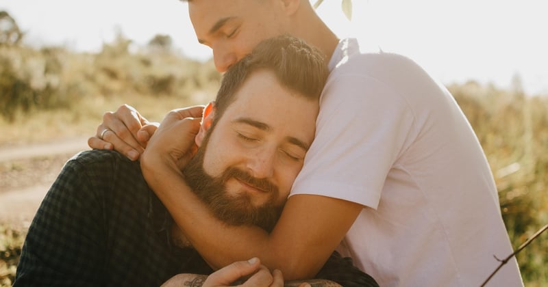 Was ist homosexuell? Bedeutung, Begriffe und Antworten einfach erklärt
